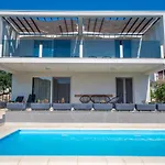 Wonderhouse Sovlja Villa Tribalj