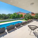 Wonderhouse Sovlja Villa