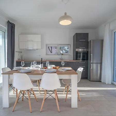Wonderhouse Sovlja Вилла