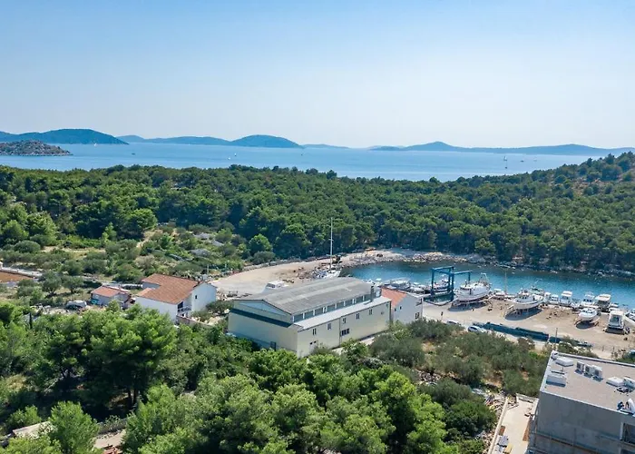 Wonderhouse Sovlja 别墅