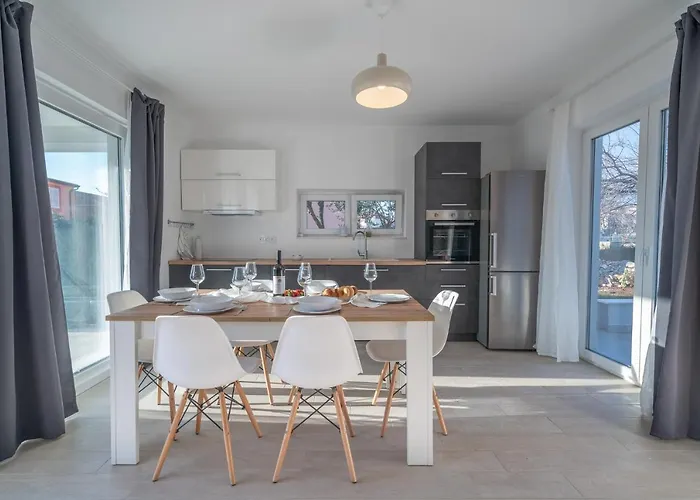 Wonderhouse Sovlja فيلة