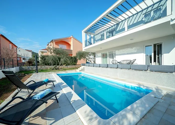 Wonderhouse Sovlja فيلة Tribalj