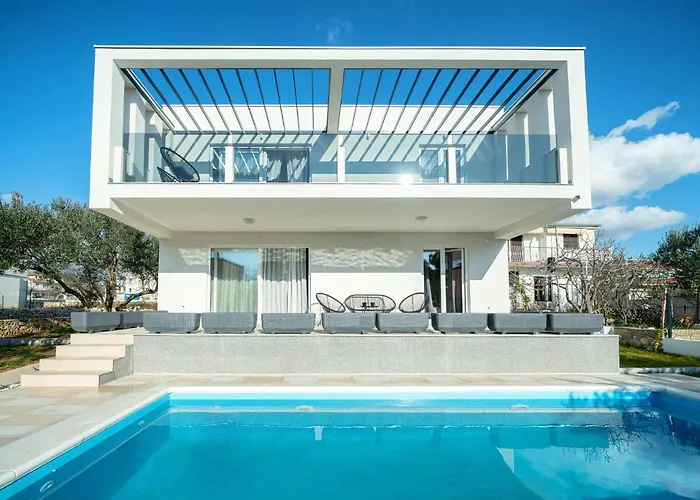 Wonderhouse Sovlja فيلة